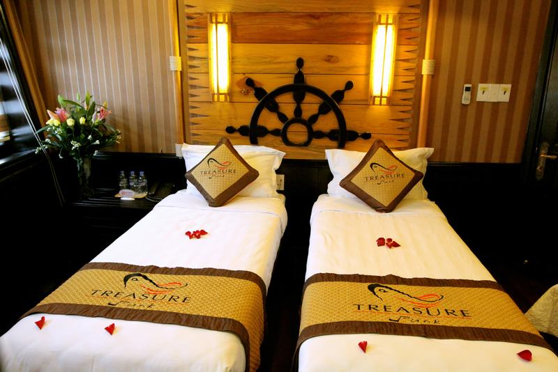 Du Thuyền Treasure Junk 14 cabin